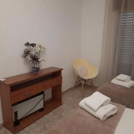 Fred E Kika Holidays Apartamento *